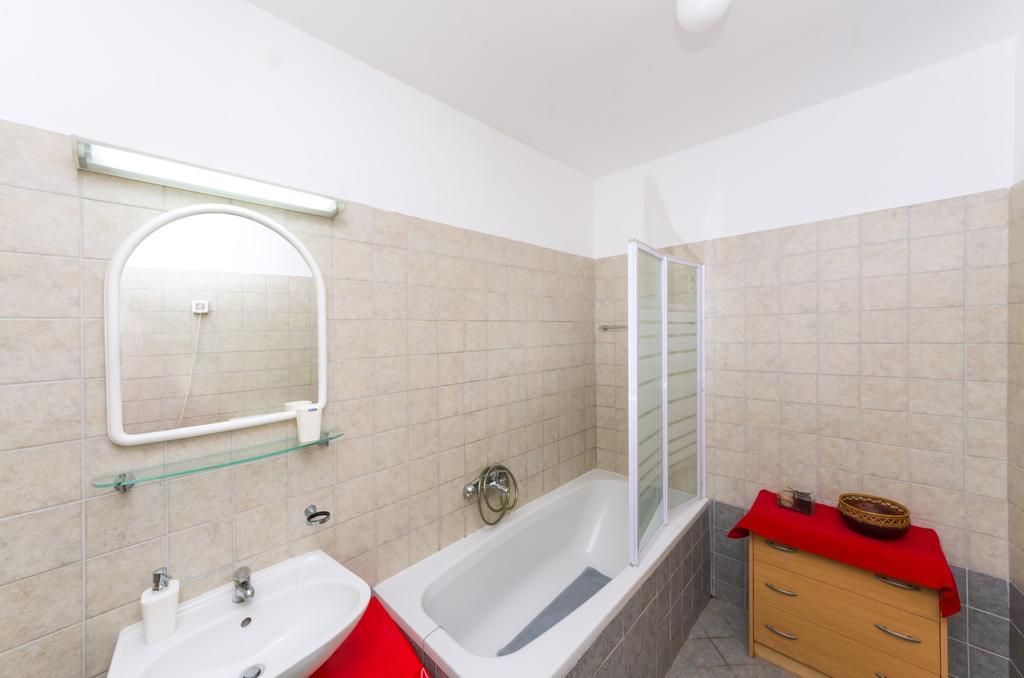 Petra Apartament *
